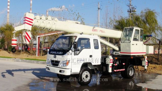 點擊查看詳細信息<br>標題：8噸汽車吊 閱讀次數：3360