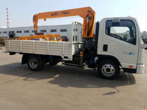 點擊查看詳細信息<br>標題：3.2噸凱馬國五隨車吊 閱讀次數：2526