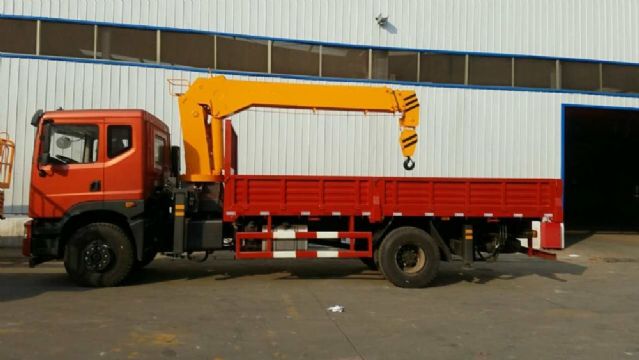 點擊查看詳細信息<br>標題：8噸隨車吊 閱讀次數：2642