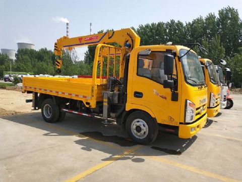 點擊查看詳細信息<br>標題：3.2噸唐駿隨車吊 閱讀次數：2065