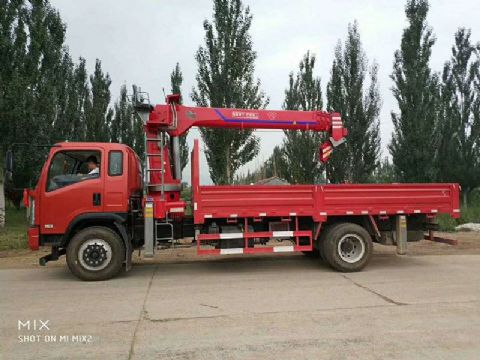 點擊查看詳細信息<br>標題：8噸東風隨車吊 閱讀次數：2244