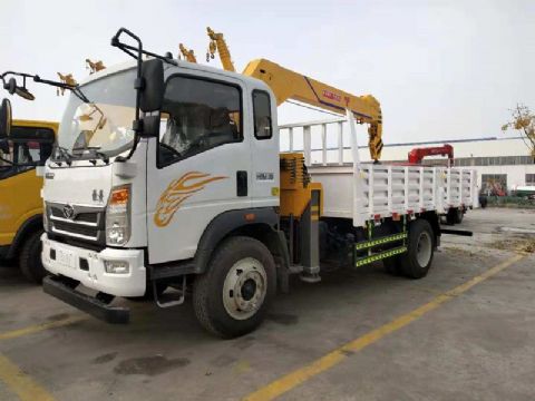 點擊查看詳細信息<br>標題：5噸重汽豪曼隨車吊 閱讀次數(shù)：2441