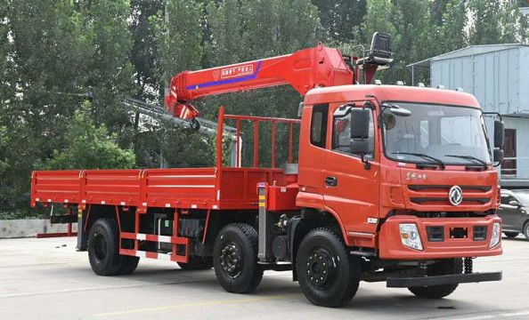 點擊查看詳細信息<br>標題：貨箱7.1米前四后四 閱讀次數：2157