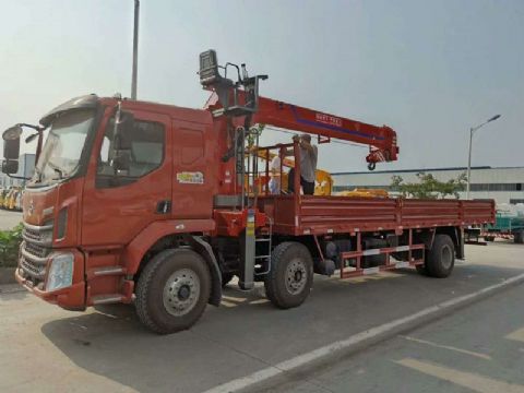 點擊查看詳細信息<br>標題：柳汽前四后四隨車吊 閱讀次數：2266