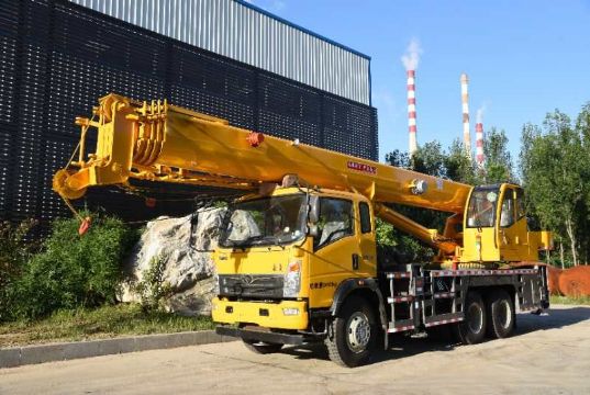 點擊查看詳細信息<br>標題：20噸重汽豪曼汽車吊 閱讀次數：2476