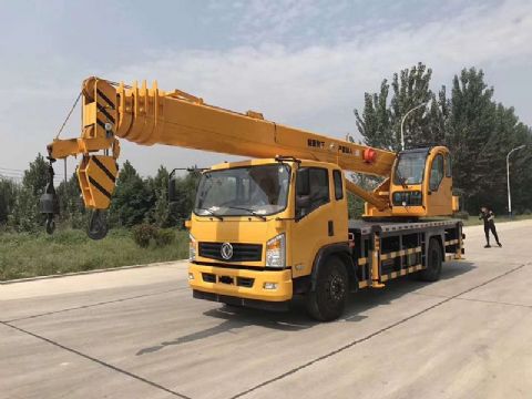 點擊查看詳細信息<br>標題：16噸東風汽車吊 閱讀次數：2334