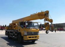 18噸汽車吊 閱讀次數：3413